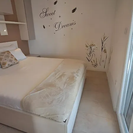 Stjepan Apartamento *